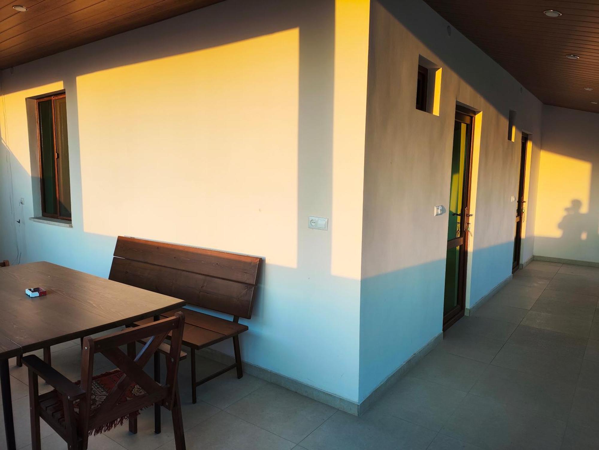 Apex Rest House Of 10 Rooms And Pool Erivan Dış mekan fotoğraf