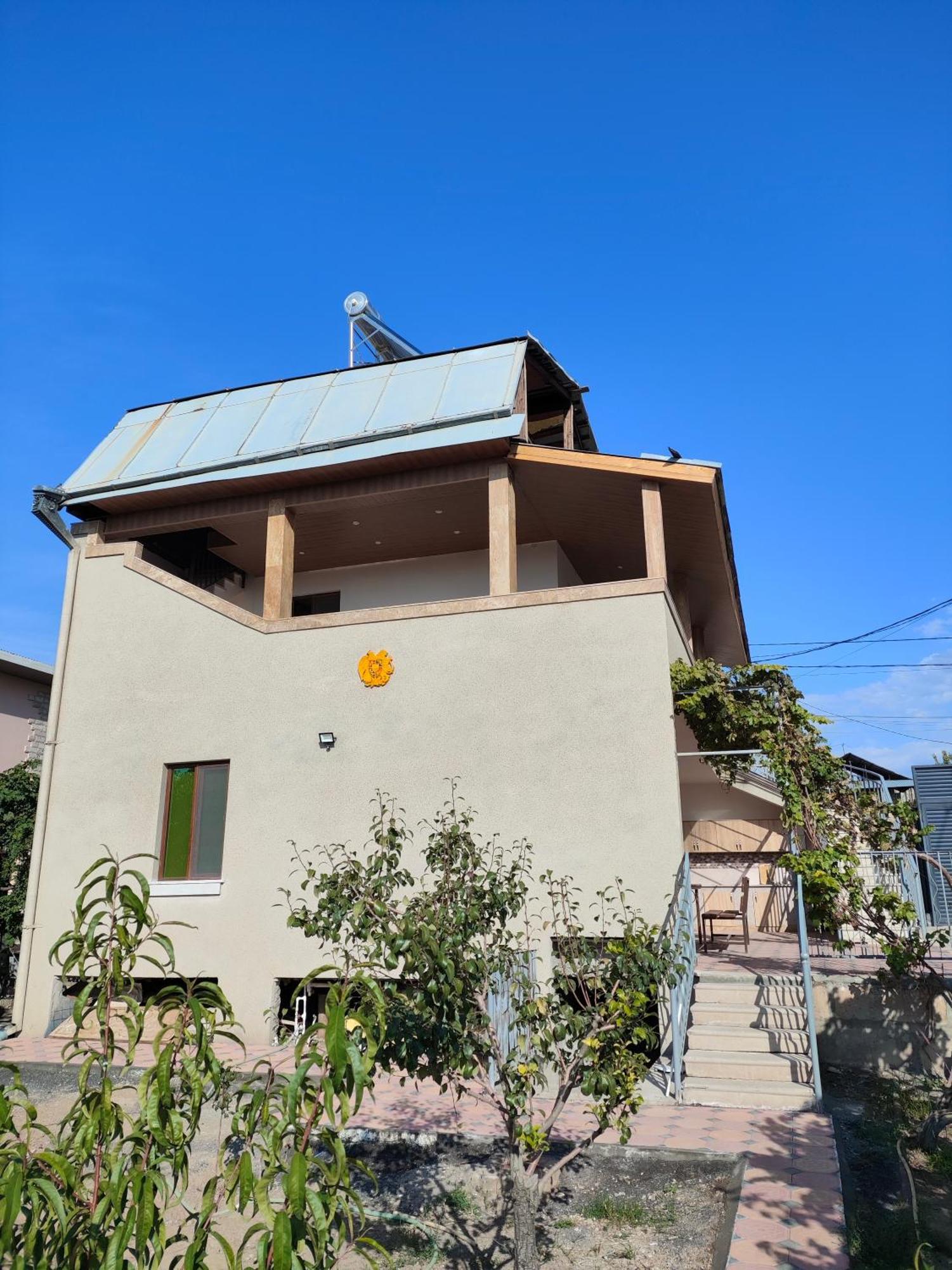 Apex Rest House Of 10 Rooms And Pool Erivan Oda fotoğraf